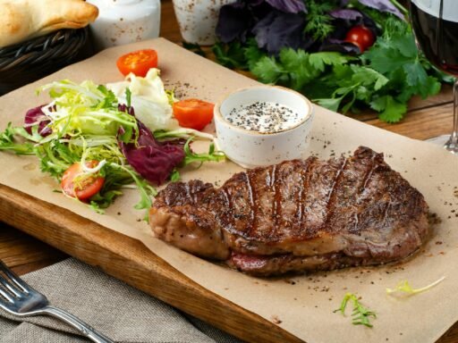 How the Perfect Cut and Technique Define Steakhouse Mastery