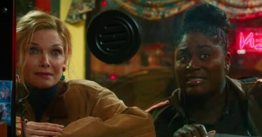 7 New Christmas Movies Starring Your Favorite '90s & '00s Actors