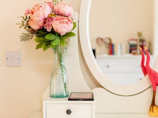 dressing table